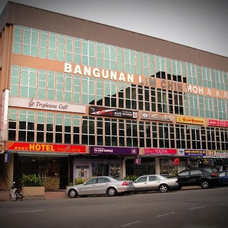 Tropicana Hotel Gemas Exterior photo